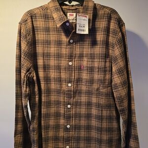 Levi's Plaid Button-Up Shirt